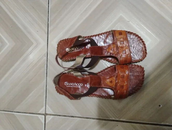 Vende-se uma percata de couro Andacco original 