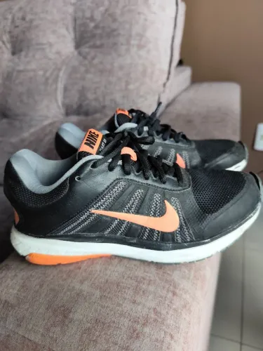 Tênis Nike Dart XII Tam 36 preto e salmão 