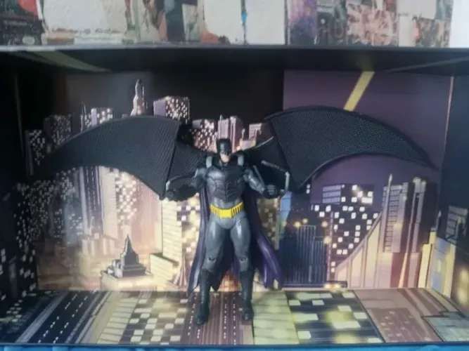 McFarlane Toys DC Multiverse Batman com Bat-Planador