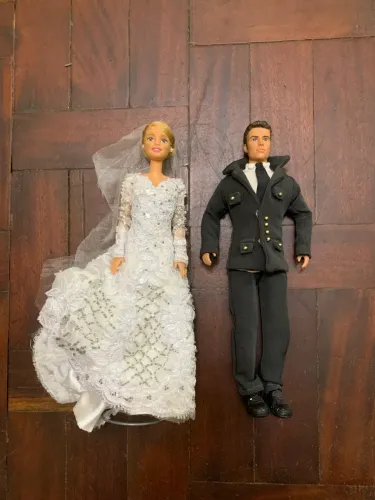 Boneco Barbie e Ken