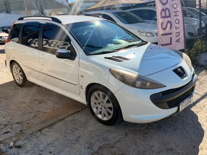 Peugeot 207 SW XR 1.4 Flex 8V 5P 2009