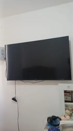 Vende se tv 50 polegadas smart com comando de voz