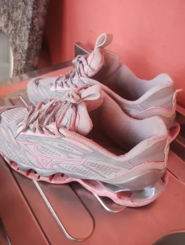 Tenis feminino com amortecedor +rasteirinha