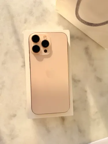 iPhone 16 Pro Max Semi-Novo