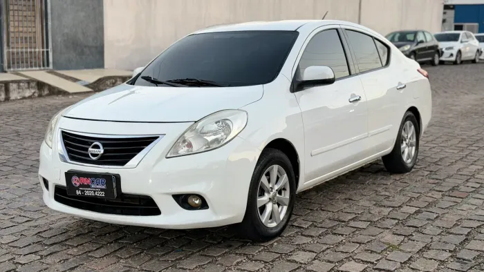 Nissan Versa SL 1.6 16V Flexstart 4P Mec. 2014