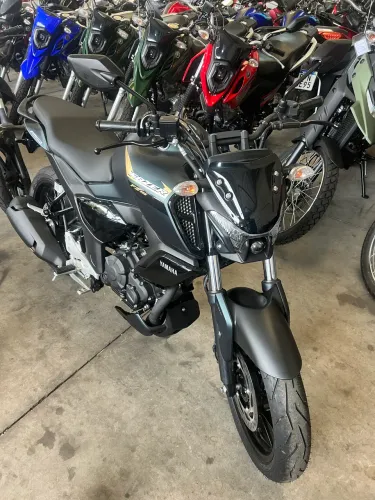 FZ15 2025 0km Vitória motors leia o anúncio