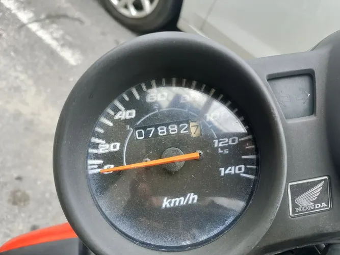 Vendo ou troco em moto custon 250