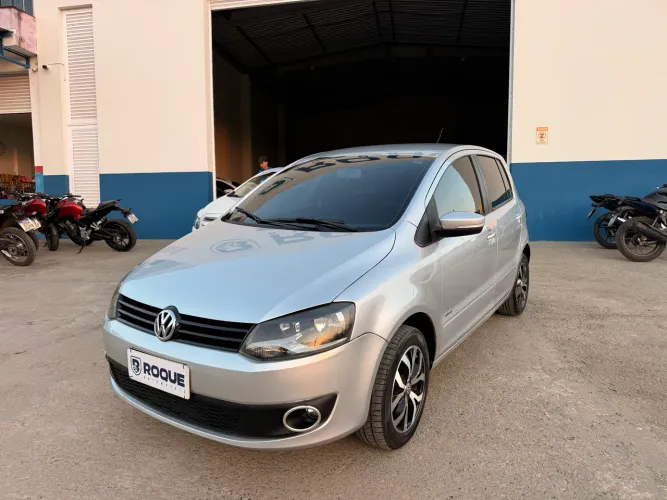 Volkswagen Fox 1.0 MI Total Flex 8V 5P 2013