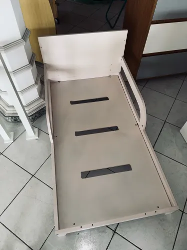 Cama Infantil Montessoriana Branca em MDF
