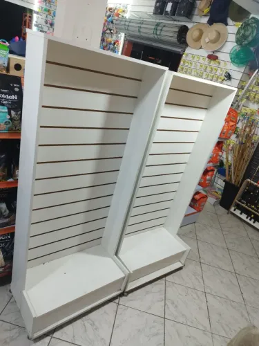 Expositor MDF canelado