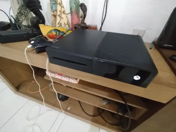 Vendo xbox one fat usado