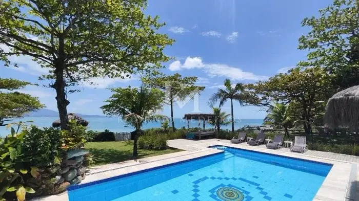 Casa pé na areia em Condomínio com 5 suítes à venda em Canajurê, Florianópolis