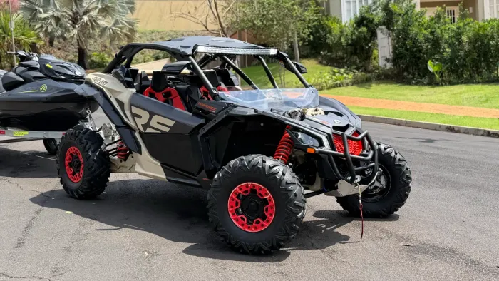 UTV Maverick X3 XRS 2021 cheio de acessorios