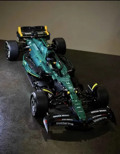 Lego Aston Martin AMG24 65cm 1915PCS +