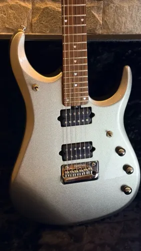 Guitarra Music Man JP13 Limited Sparkle