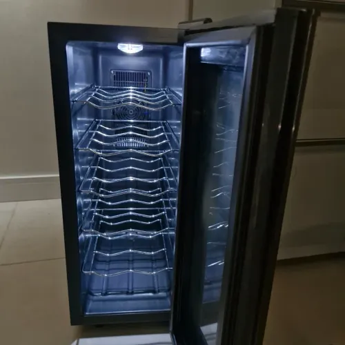 Adega 12 garrafas Beastemp 220v