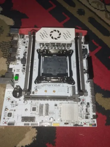 Placa mãe x99 D4 qiyida
