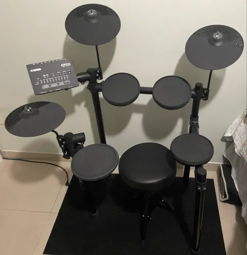 Bateria Eletrônica Yamaha DTX 402