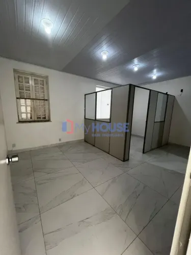 Sala comercial para locação no centro da cidade, Ilhéus, BA. Excelente localização. A pouc
