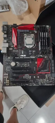 Kit placa mãe asus b150 PRO-GAMING AURA e i7 6700 em ótimo estado!