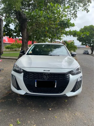 Peugeot 208 Allure 1.0 Tubo Flex 5P Aut. 2025