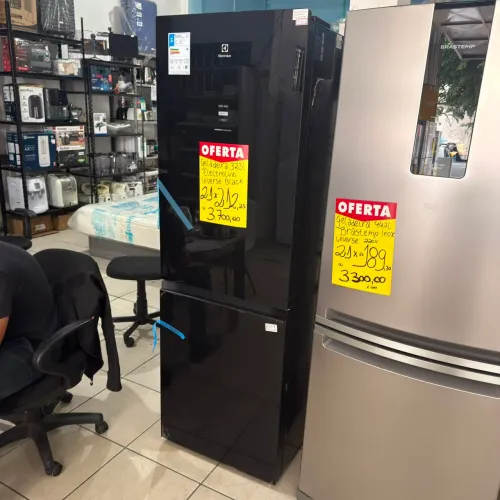 Geladeira Inverse Electrolux 323L Black BARATO