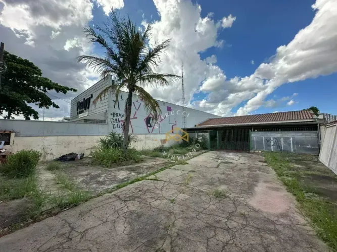 CASA COMERCIAL PARA VENDA NO JD DO LAGO
