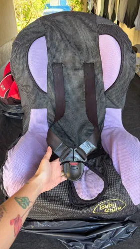 Cadeirinha de carro lilás - bebê conforto 