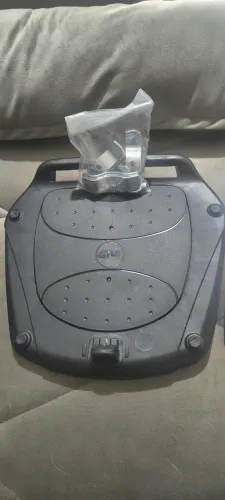 Suporte baú GIVI Monolock