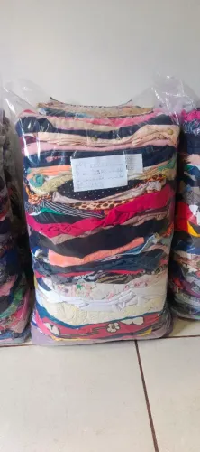 Fardo Roupas Femininas 2ª Linha (100 Peças) - Tamanhos P Ao GG