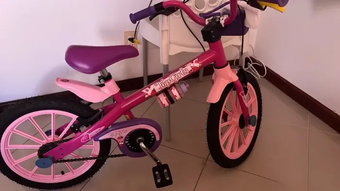 Bicicleta infantil aro 16 semi nova