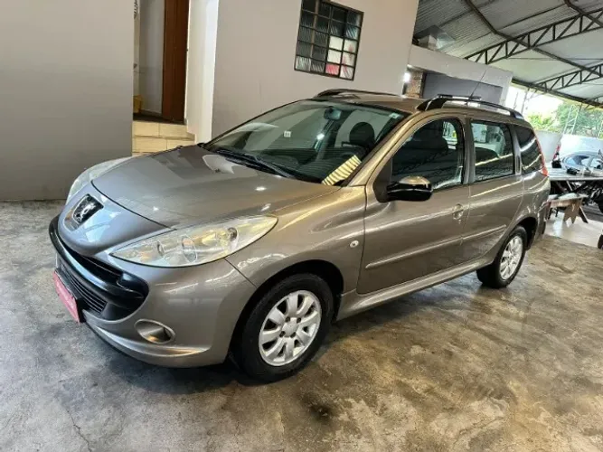 Peugeot 207 SW XR Sport 1.4 Flex 8V 5P 2010