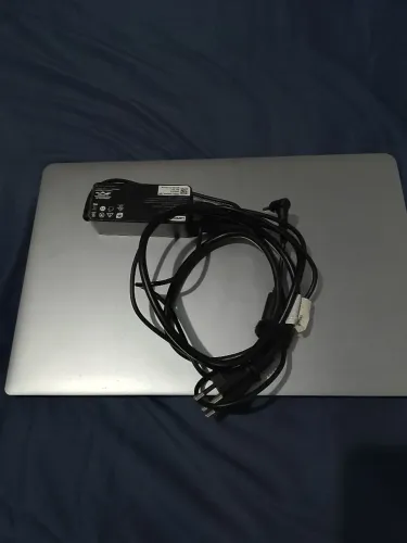 Notebook R$ 700, em Curitiba.