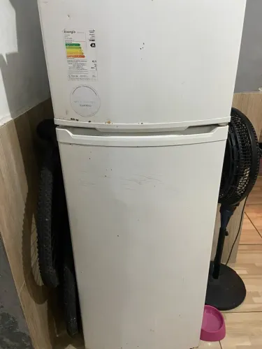 Vendo geladeira