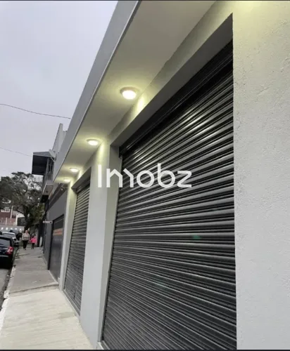 Excelente Casa com 2 Lojas em Jardim Monte Azul, São Paulo-SP: 2 Quartos, 1 Suíte, 2 Salas