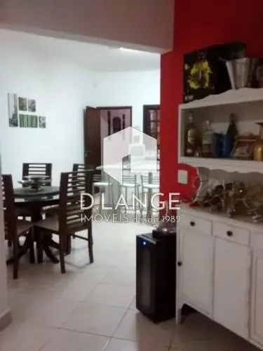 Casa à venda no bairro Parque Jambeiro em Campinas