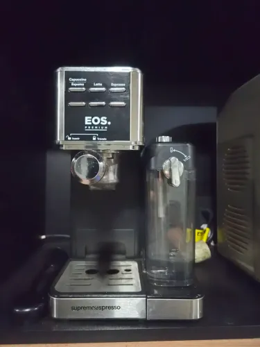 Cafeteira Expresso Eos Late