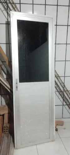 Porta de alumínio