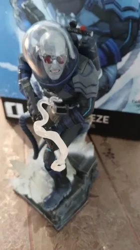 Mr freeze comics iron studios 