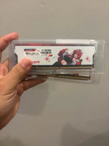 Memoria 2x 8gb ddr4 3200mhz cl16 lacradas