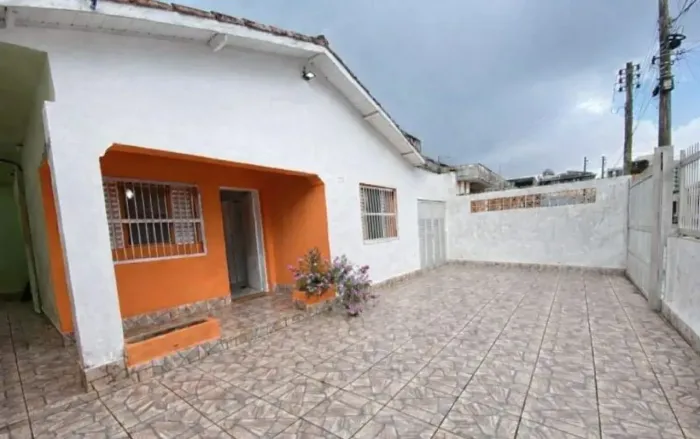 CASA COM EDICULA DISPONIVEL PARA LOCAÇÃO DEFINITIVA