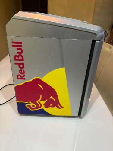 Frigobar Redbull