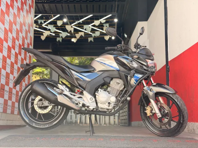 HONDA CB TWISTER 250cc 2020 | DISPONÍVEL