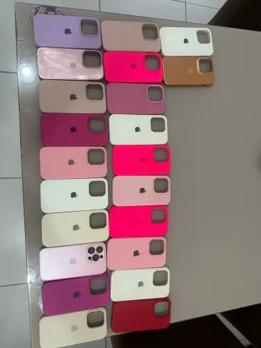 22 capas iPhone 14 Pro