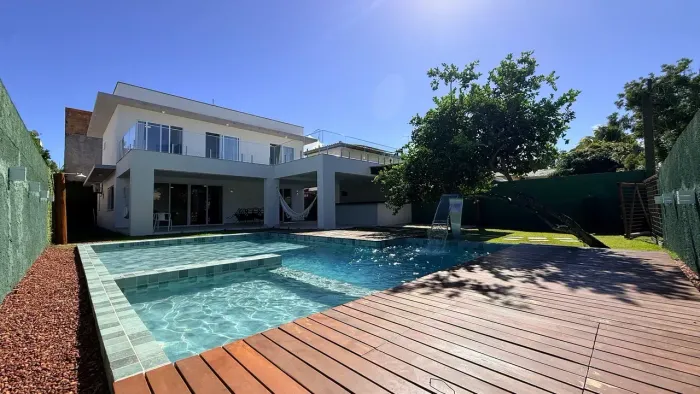 VILAS DO JACUÍPE - CASA COM 5 DORMITÓRIOS - LOCAÇÃO