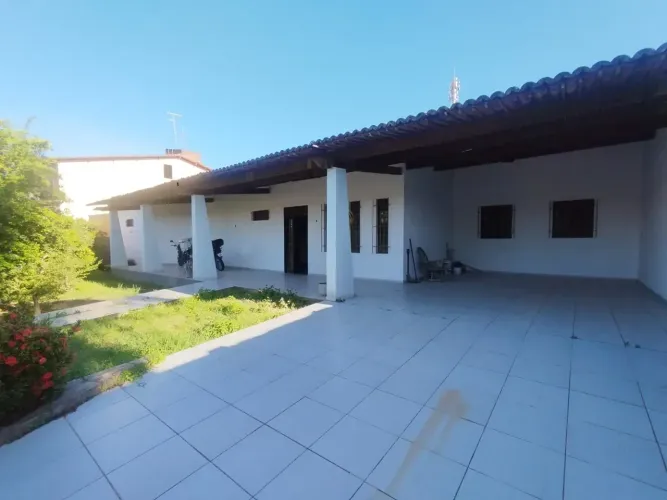 JB CASA NO SAN VALLE/ CANDELÁRIA COM 3 QUARTOS SENDO 3 SUÍTES MEDINDO 238m².