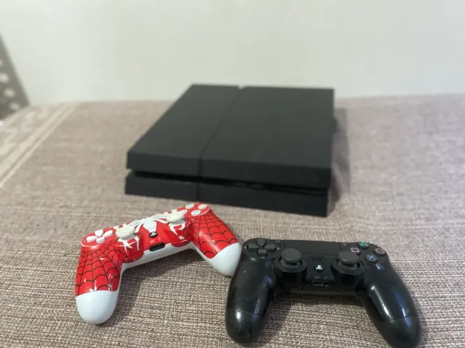 PlayStation 4 Fat preto fosco 