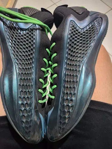 Anthony Edwards 1 low