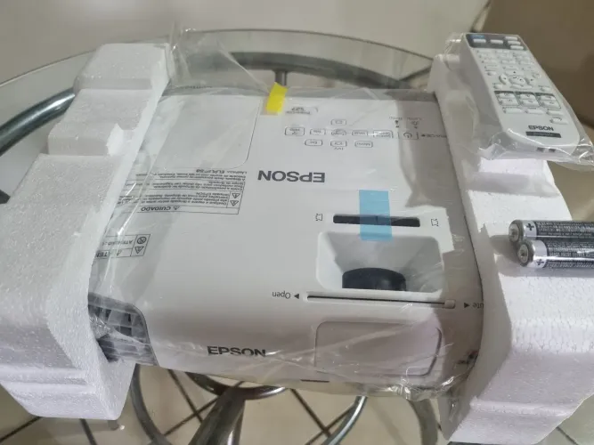 Projetor Data Show Power Lite S27 2700 Lumens 