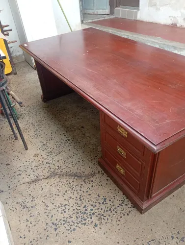 Escritório colonial pra escritório ou sala